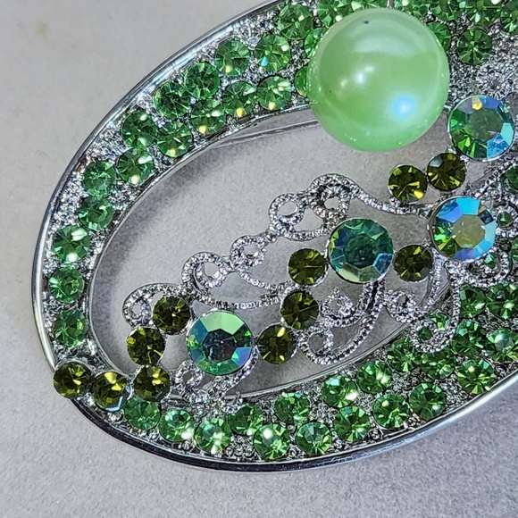 Silver and Green Crystal Oval Brooch Pin - Picture 4 of 7